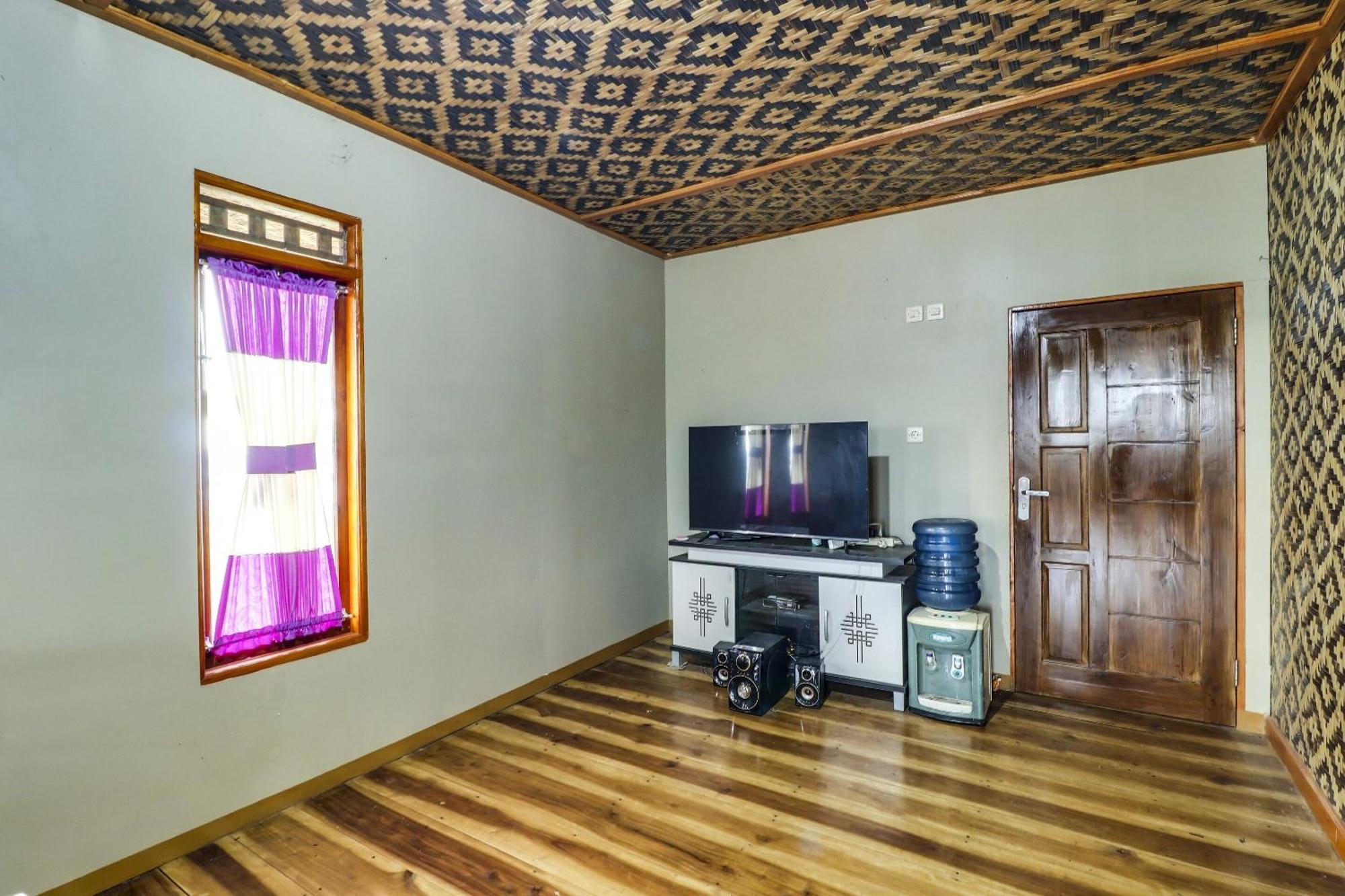 Pendjalu Oyo Homes 90956 Desa Wisata Guranteng מראה חיצוני תמונה